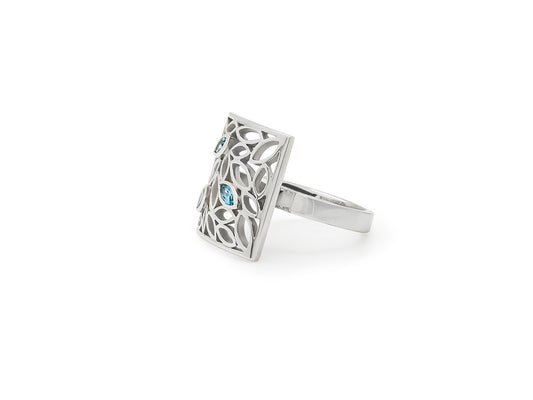 Blue Topaz and Peridot ring in sterling silver by Joryel Vera, style R4377