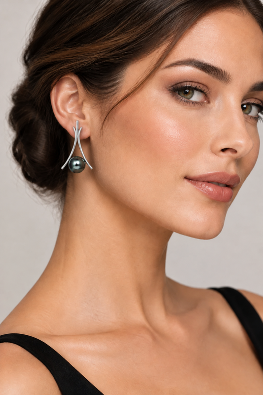 Black Tahitian Pearl Earrings in 925 Sterling Silver | E8115