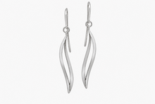 Load image into Gallery viewer, High Polish Silver Earrings in 925 Sterling Silver | E9332