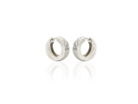 Sterling silver earrings by Joryel Vera, style E1234