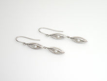 Load image into Gallery viewer, Pearl earrings in sterling silver by Joryel Vera, style E9339 - view 2