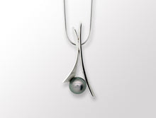Load image into Gallery viewer, Black Pearl jewelry set in sterling silver by Joryel Vera - view 3
