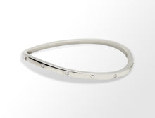 Load image into Gallery viewer, Blue Topaz and Iolite bracelet in sterling silver by Joryel Vera, style B1326 - view 6