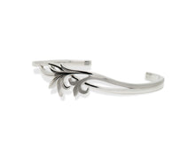 Load image into Gallery viewer, Sterling silver bracelet by Joryel Vera, style B2898 - view 2