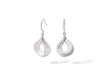 Load image into Gallery viewer, E12544 SILVER EARRING