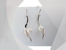 Load image into Gallery viewer, Pearl earrings in sterling silver by Joryel Vera, style E8116 - view 2