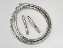 Load image into Gallery viewer, Sterling silver jewelry set by Joryel Vera