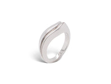Load image into Gallery viewer, Sterling silver ring by Joryel Vera, style R3120