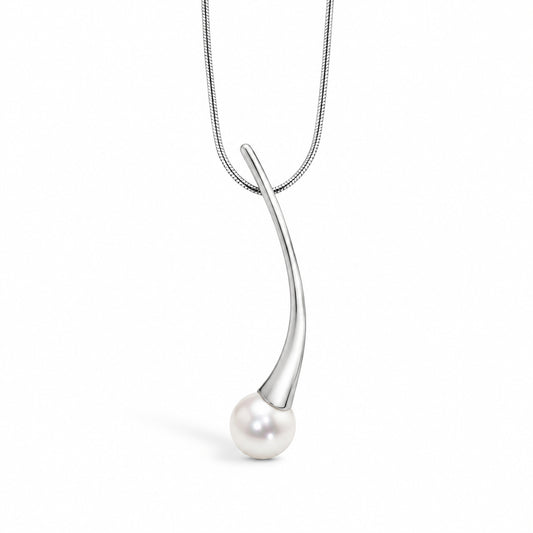 Pearl pendant in sterling silver by Joryel Vera, style P7595