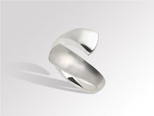 Load image into Gallery viewer, Sterling silver ring by Joryel Vera - view 2