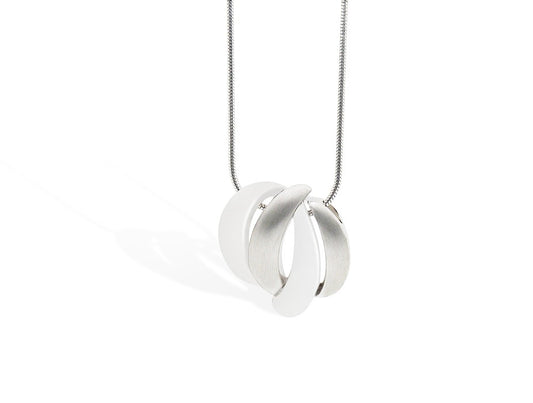 Sterling silver pendant by Joryel Vera, style P4895