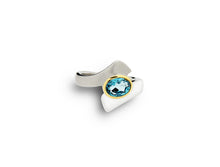 Load image into Gallery viewer, Amethyst and Blue Topaz ring in sterling silver by Joryel Vera, style R6998 - view 4