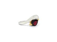 Load image into Gallery viewer, Amethyst and Blue Topaz ring in sterling silver by Joryel Vera, style R6976 - view 10