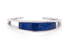 Load image into Gallery viewer, Lapis Lazuli bracelet in sterling silver by Joryel Vera, style B1969 - view 3