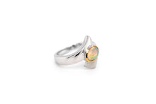 Load image into Gallery viewer, Amethyst and Blue Topaz ring in sterling silver by Joryel Vera, style R6998 - view 9