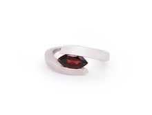Load image into Gallery viewer, Amethyst and Garnet ring in sterling silver by Joryel Vera, style R3264 - view 3