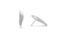 Load image into Gallery viewer, Sterling silver earrings by Joryel Vera, style E2897