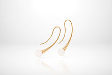 Load image into Gallery viewer, Pearl earrings in sterling silver by Joryel Vera, style E10353