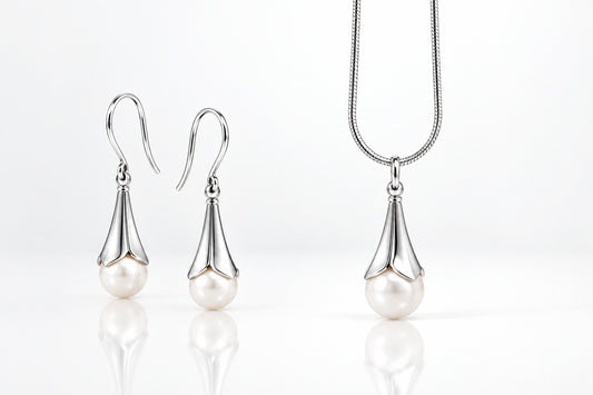 Pearl jewelry set in sterling silver by Joryel Vera, style SET556
