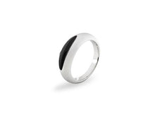 Load image into Gallery viewer, Black Onyx and White Agate ring in sterling silver by Joryel Vera, style R4354