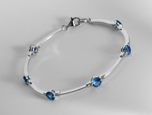 Amethyst and Blue Topaz bracelet in sterling silver by Joryel Vera, style B1111
