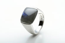 Load image into Gallery viewer, Labradorite and Lapis Lazuli ring in sterling silver by Joryel Vera, style R6100 - view 4