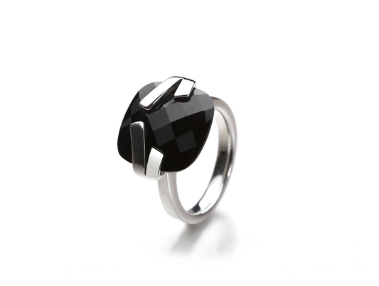 Black Onyx ring in sterling silver by Joryel Vera, style R4386