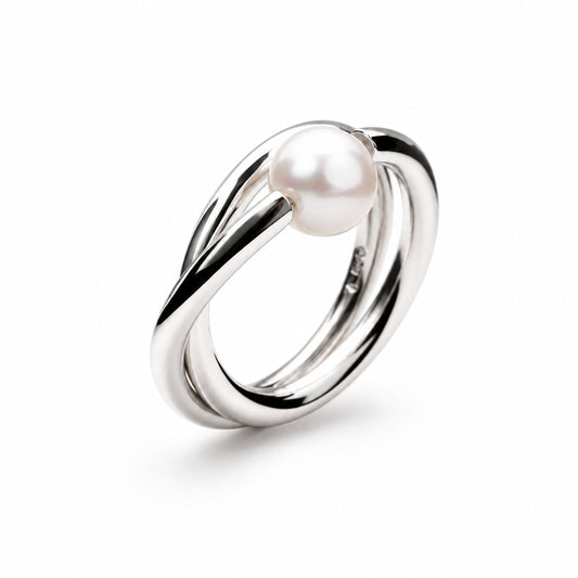 Pearl ring in sterling silver by Joryel Vera, style R3965