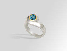 Load image into Gallery viewer, Amethyst and Blue Topaz ring in sterling silver by Joryel Vera, style R7001 - view 4