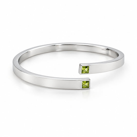 Peridot bracelet in sterling silver by Joryel Vera, style B1300