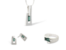 Load image into Gallery viewer, Garnet and Green Quartz jewelry set in sterling silver by Joryel Vera - view 3