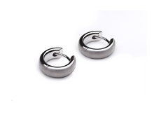 Load image into Gallery viewer, Sterling silver earrings by Joryel Vera, style E3750