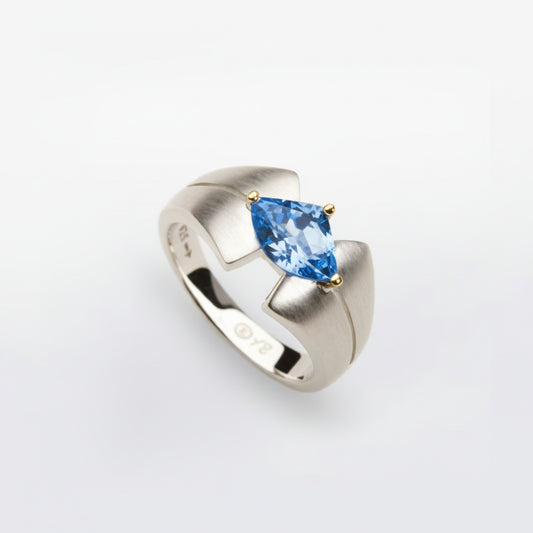 Blue Topaz and Garnet ring in sterling silver by Joryel Vera, style R6110