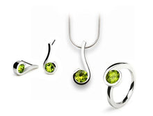 Load image into Gallery viewer, Amethyst and Peridot jewelry set in sterling silver by Joryel Vera - view 2