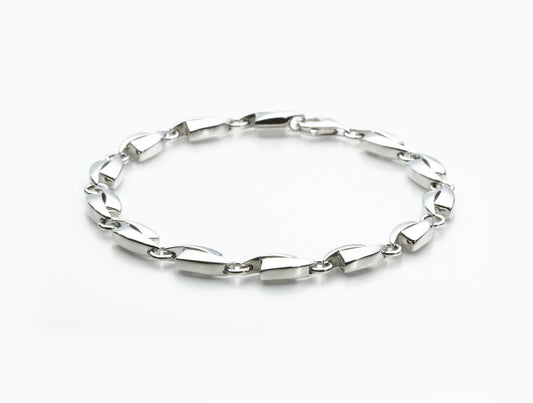 Sterling silver bracelet by Joryel Vera, style B1153
