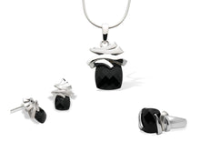 Load image into Gallery viewer, Black Onyx jewelry set in sterling silver by Joryel Vera