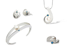 Load image into Gallery viewer, Blue Topaz and Garnet jewelry set in sterling silver by Joryel Vera, style SET156